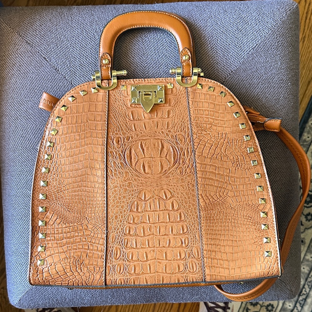 NWOT Isabella Ivory Elegant Tan Crocodile-Embossed Handbag